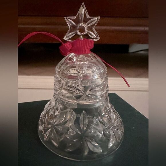 Vintage Marquis by Waterford snowflake etched Christmas bell w star 1998 - Picture 1 of 5